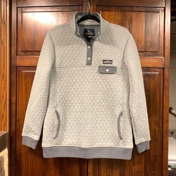 Simply Southern Tops - Simply Southern gray quilted pullover sweatshirt size large